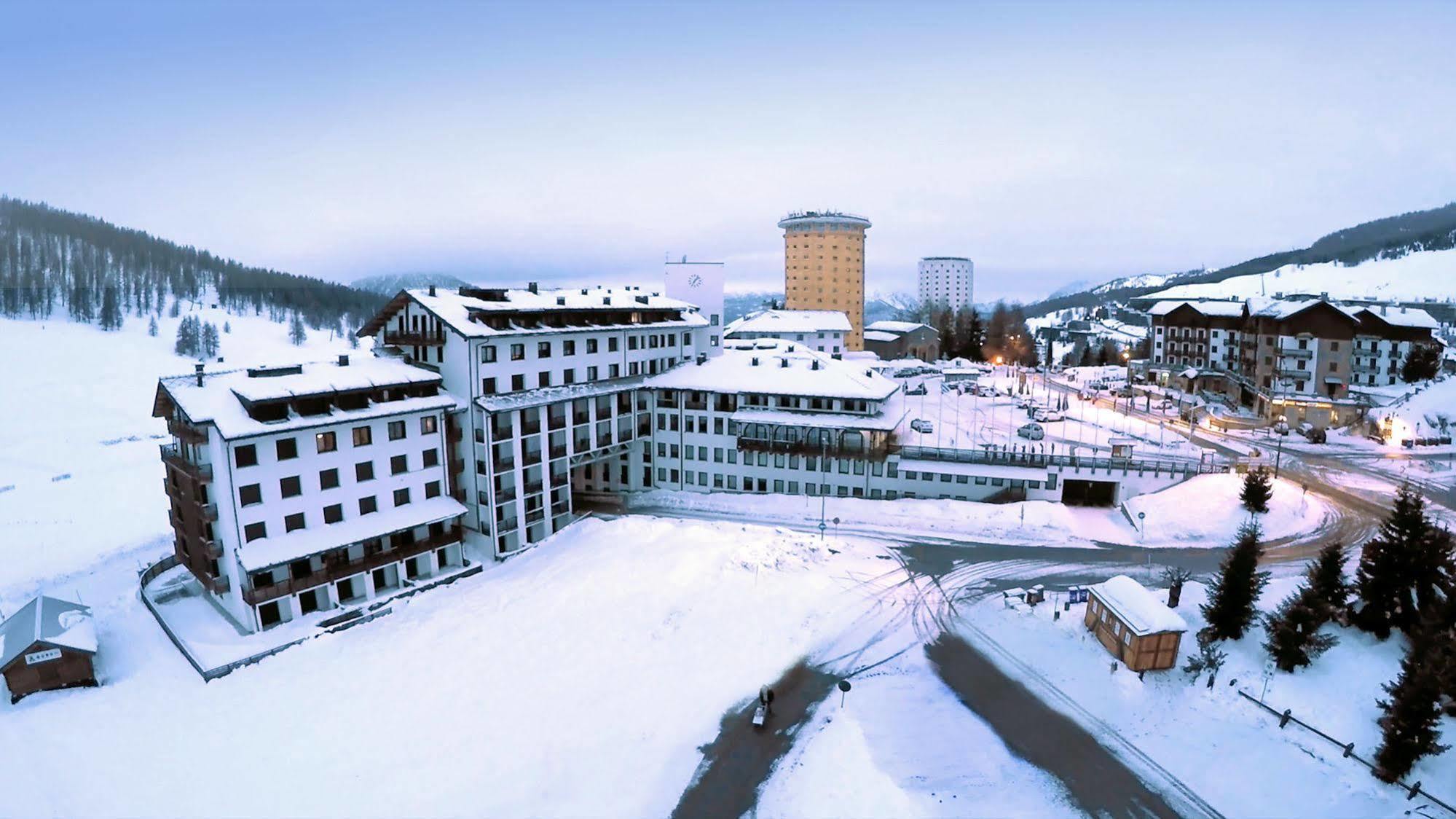Grand Hotel Duchi D'Aosta Sestriere Exterior photo