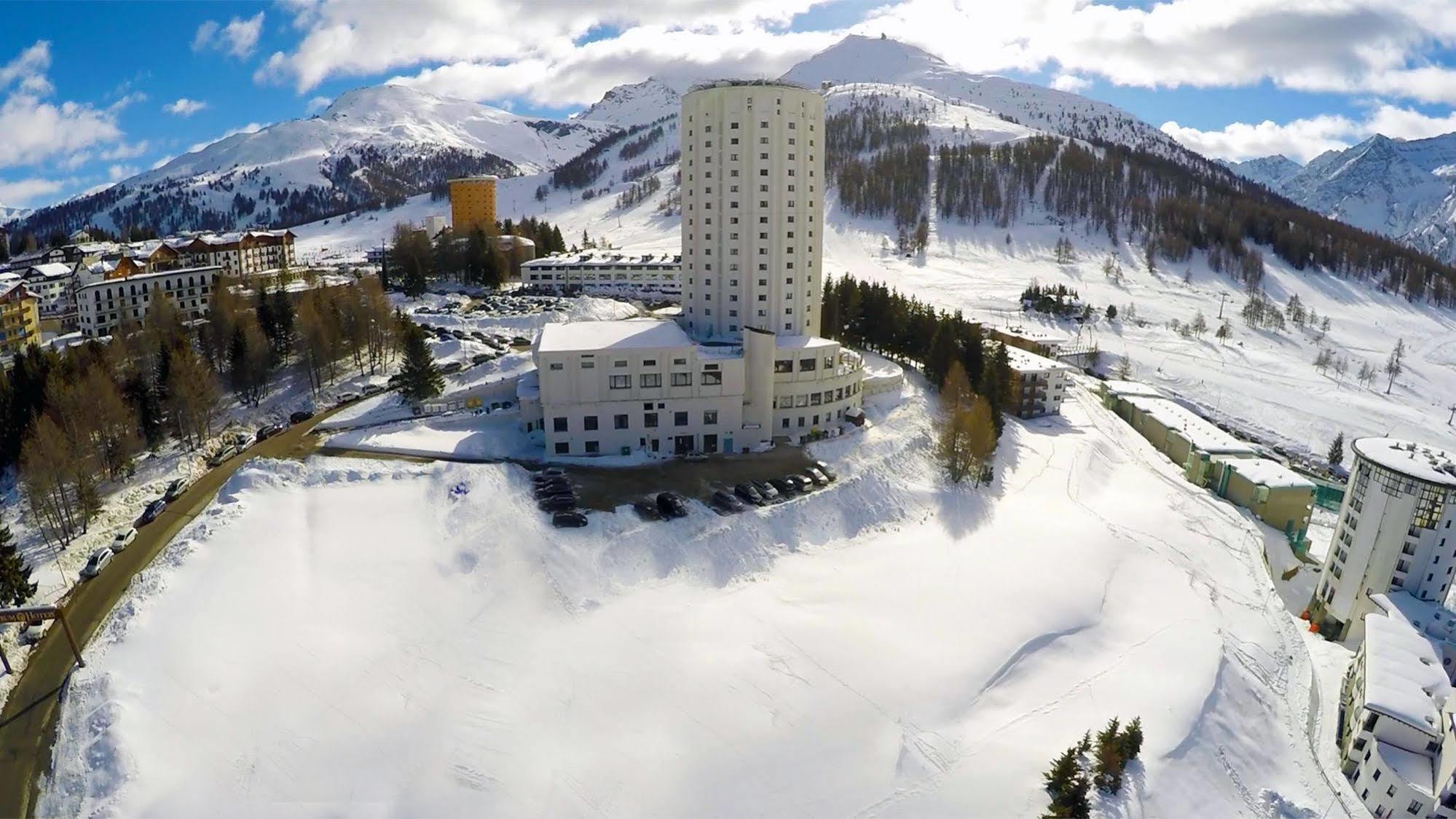 Grand Hotel Duchi D'Aosta Sestriere Exterior photo
